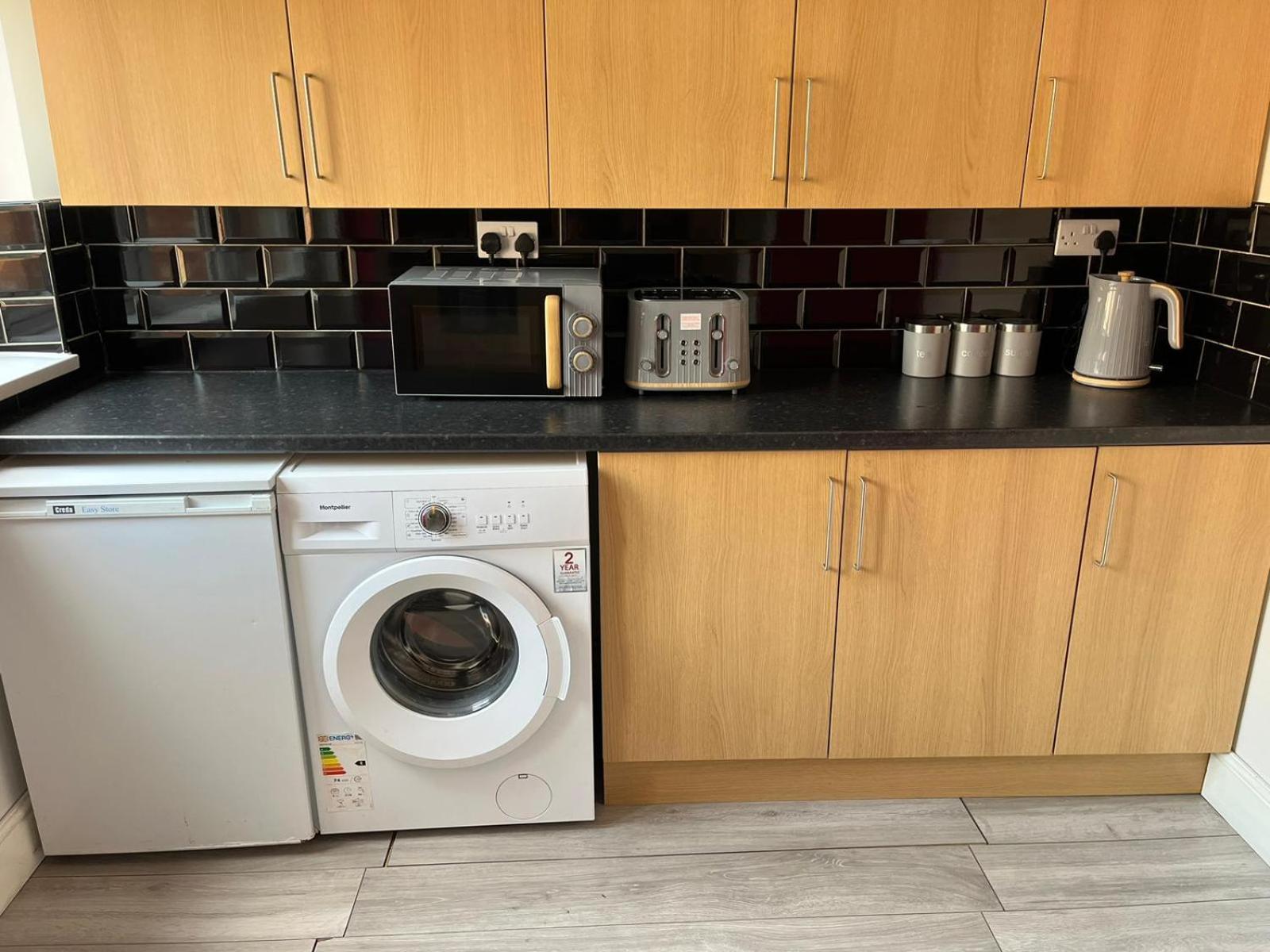 Giga Residential 4 Bedrooms, 8 Guests , Near City Centre, Arcade Machine, Sky Tv, Netflix, Free Wifi, Free Parking Newcastle upon Tyne Exterior photo